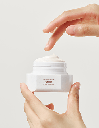 ICD Radiansome 100 Microfluidizer Cream | RIMAN KBeauty Skincare in hand with product showing cream texture.